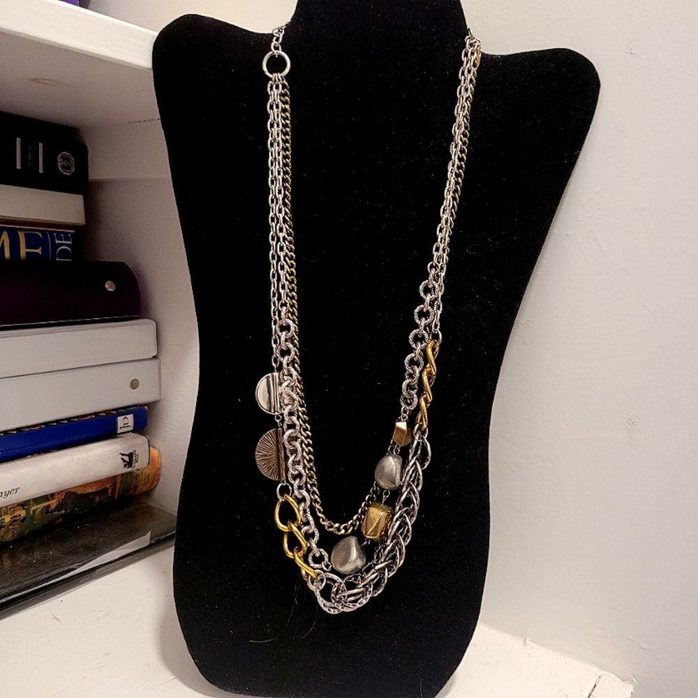 EUC TRESKA 3 STRAND STATEMENT NECKLACE